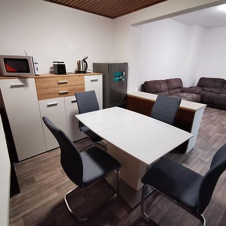 3 Zimmer Wohnung Koeln/Huerth Exterior photo